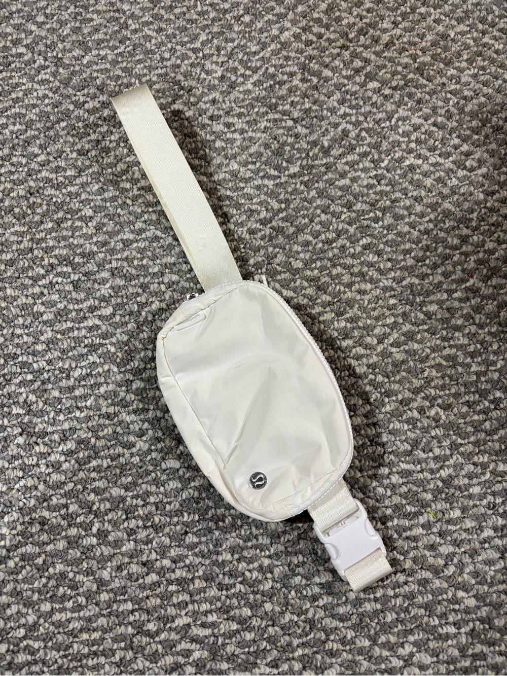 Lululemon White Lightweight Belt Bag